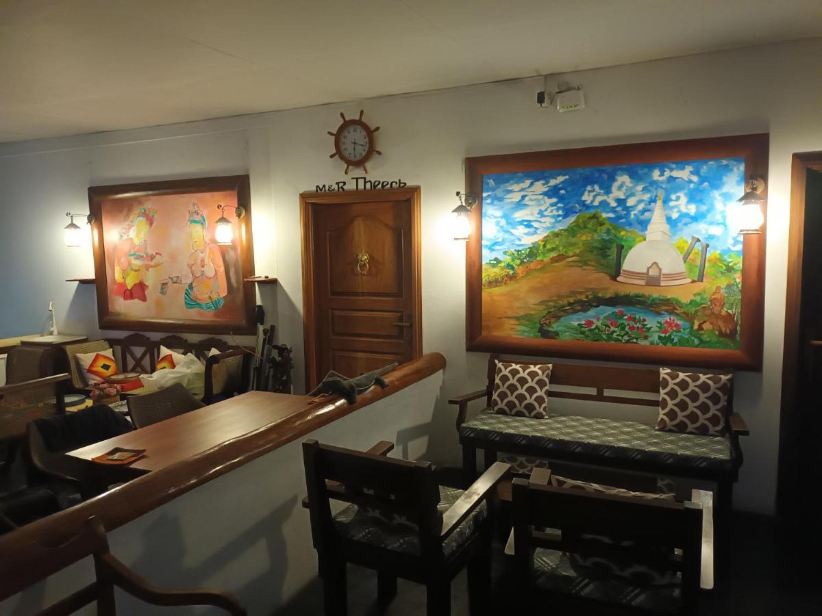 蓝眼睛酒店 乌纳瓦图纳 外观 照片